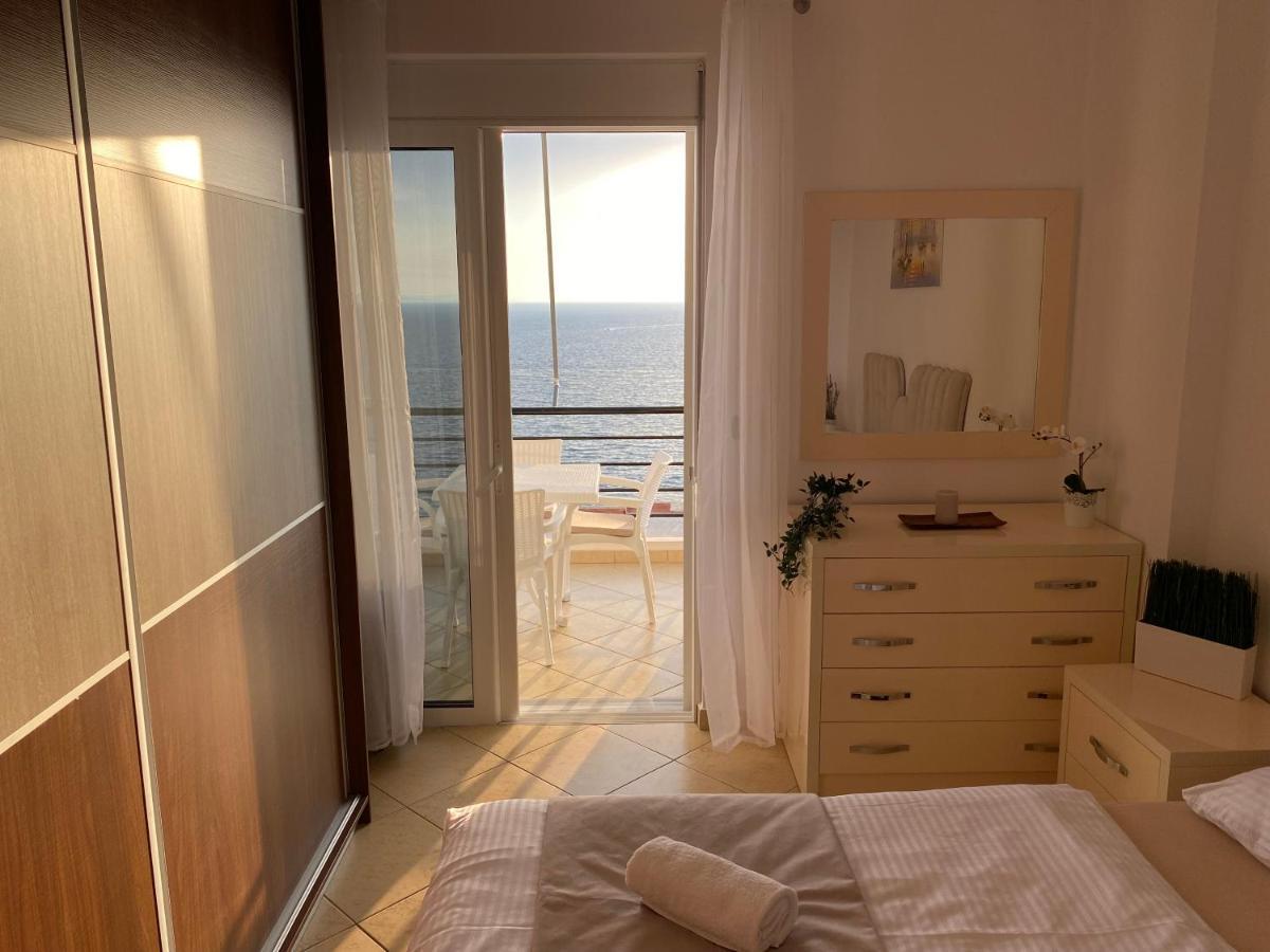 Apartment With Huge Sea View Balcony Saranda Zewnętrze zdjęcie